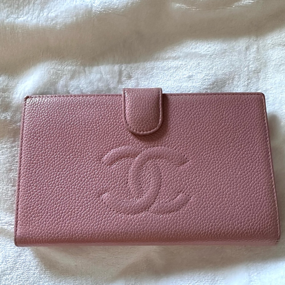 Chanel vintage caviar Pink Leather Wallet